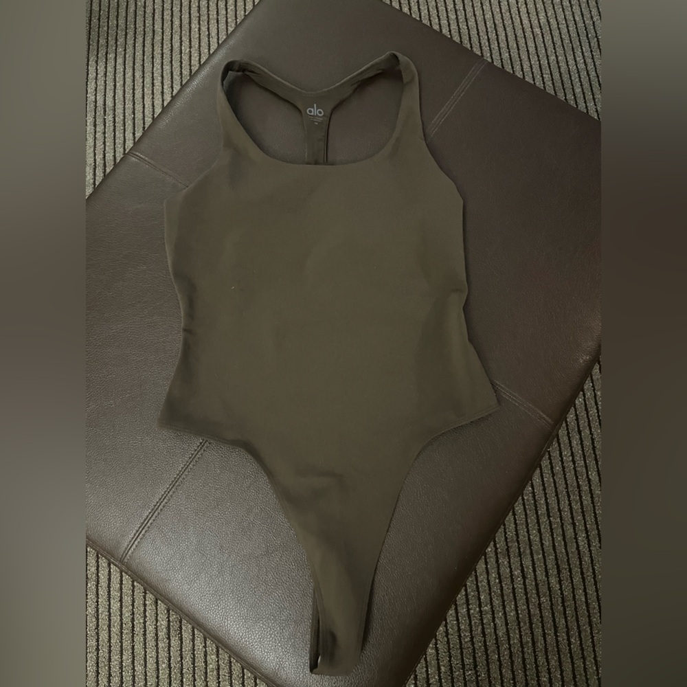 ALO Yoga sleek back espresso bodysuit